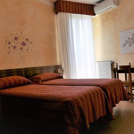 Albergo Villa Angela Toscolano Maderno Ngoại thất bức ảnh