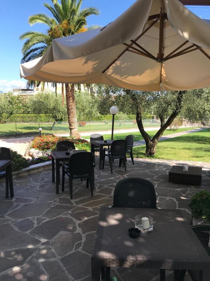 Albergo Villa Angela Toscolano Maderno Ngoại thất bức ảnh