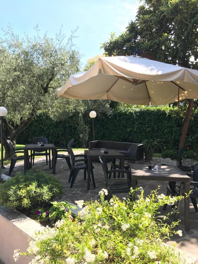 Albergo Villa Angela Toscolano Maderno Ngoại thất bức ảnh