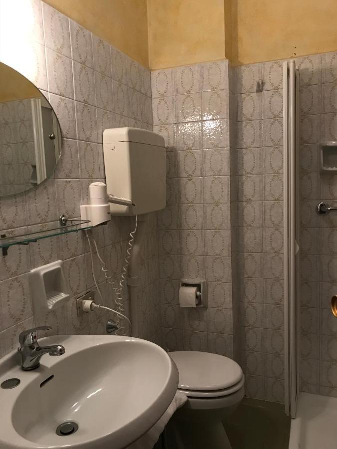 Albergo Villa Angela Toscolano Maderno Ngoại thất bức ảnh