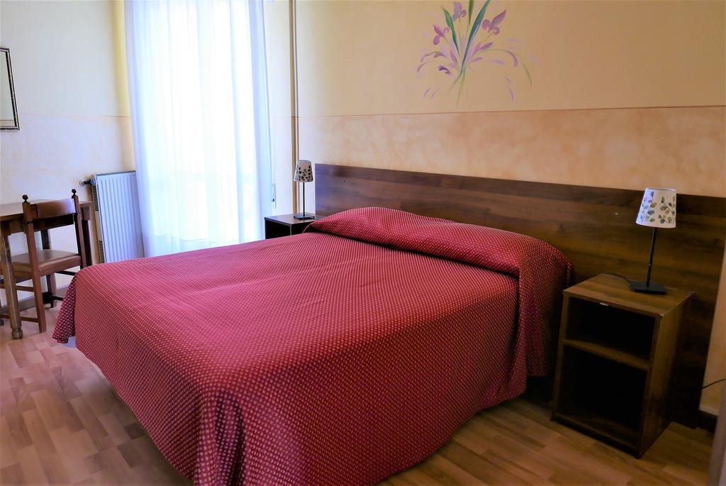 Albergo Villa Angela Toscolano Maderno Ngoại thất bức ảnh