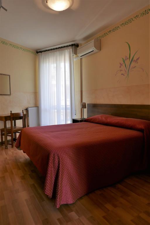 Albergo Villa Angela Toscolano Maderno Ngoại thất bức ảnh