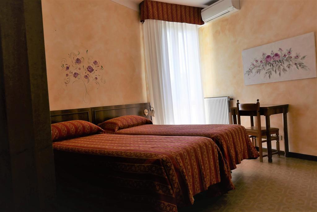 Albergo Villa Angela Toscolano Maderno Ngoại thất bức ảnh